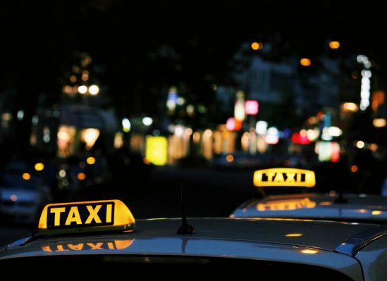 Taxi bilar i Warszawa
